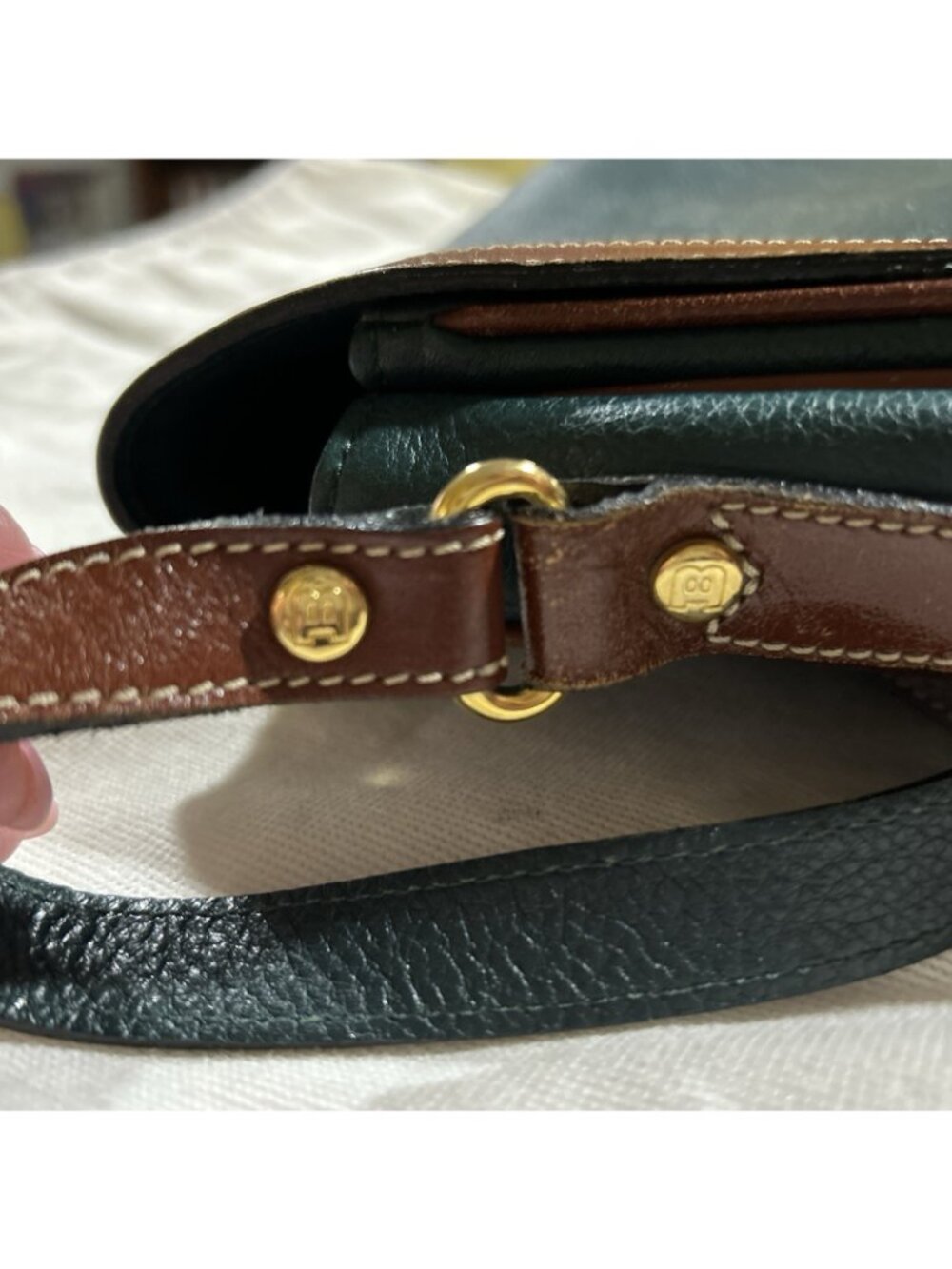 VTG BALLY Green Pebbled Leather Crossbody Bag Gold Logo Made in Italy Dust Bag - Picture 3 of 16